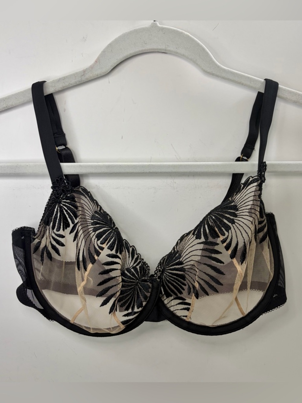 Wacoal Black and Nude Sheer Embroidered Underwire Bra 36D